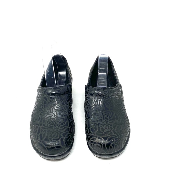 Spring Step Clogs - Picture 2 of 8